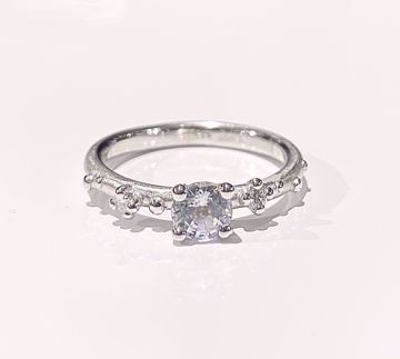 Noën Jewellery Shine Diamantring - 585 hvitt gull med hvit safir og diamanter 0,06 ct. TWVS