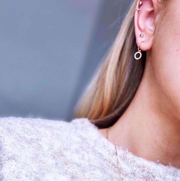 Øreringer med zirkonia - 585 gult gull.