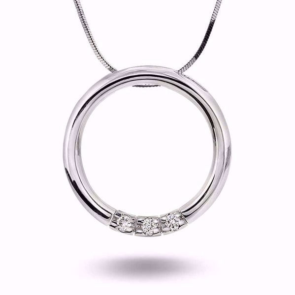 Allianseanheng, sirkelformet med 3 diamanter - 585 hvitt gull 0,15 ct. WSI.
