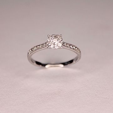 Bilde av SL8407WG Ring 14K hv.gull med diamant 0.33 ct TWP1