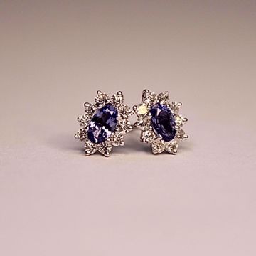 Diamantøredobber i rosett med Tanzanitt - 585 hvitt gull 0,38 ct.