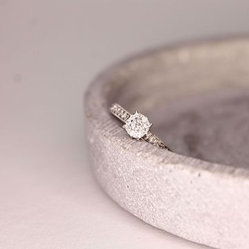 Bilde av Ring hvitt gull m. diamanter - 0,27 ct TWP1 (SR614WG)