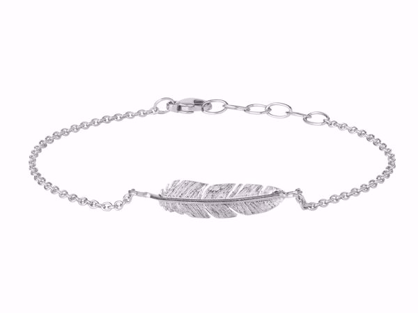 Armbånd i sølv med ornament formet som fjær. 