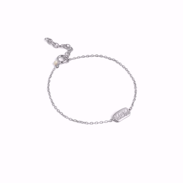Mom-armbånd fra Enamel Copenhagen i sølv. Et vakkert, enkelt armbånd - perfekt gave til en mor! 