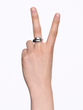 Maria Black Tryvann Trail Ring i sølv – moderne og skulpturell design for en unik stil.