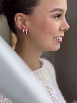 Diamantøreringer i 585 hvitt gull med 1 ct diamanter – tidløs og elegant design.