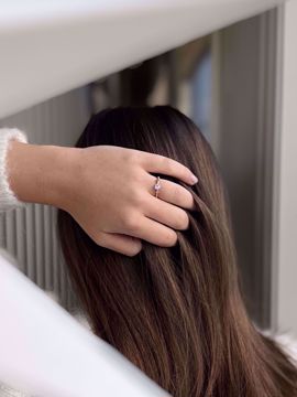 Noën Jewellery Shine Ring med rosa safirer - 585 rosegull.