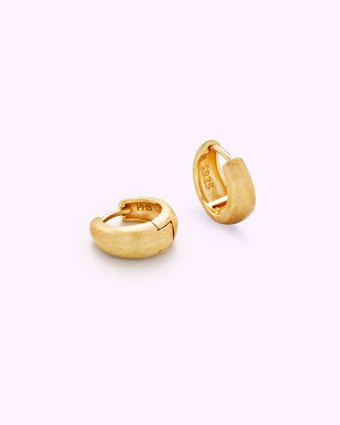 Philippa Studios Dome Satin Hoops Small, forgylt sølv, børstet overflate.