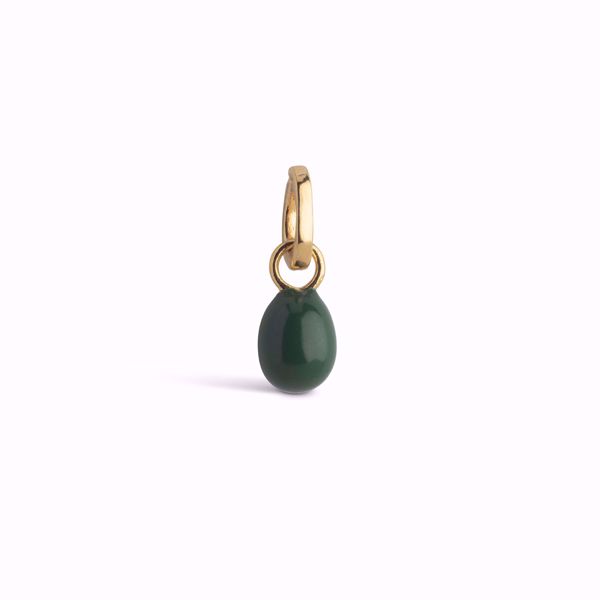 Enamel Copenhagen Charm Eleanor Green, forgylt sølv med emalje.
