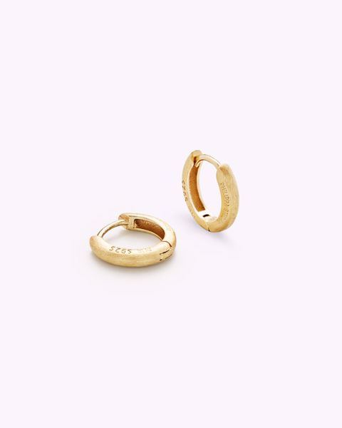 Philippa Studios Classic Satin Hoops Small. Forgylt sølv, børstet overflate. 