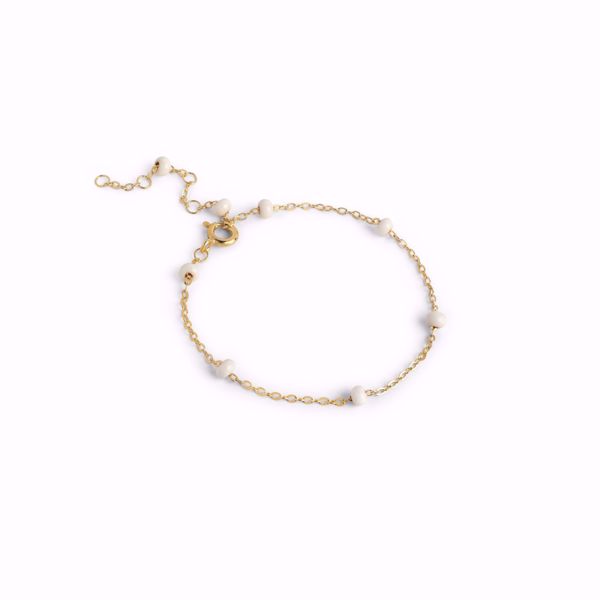 Enamel Copenhagen Lola Bold Armbånd Daisy. Forgylt sølv med emaljekuler. 