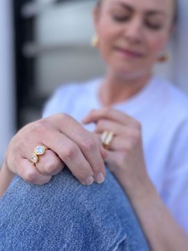 Maria Black You & Me Ring. Forgylt sølv med hvite zirkonia. 
