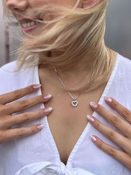 Diamanthjerte 585 hvitt gull med 0,50 ct. diamanter WSI. Kjede selges separat.