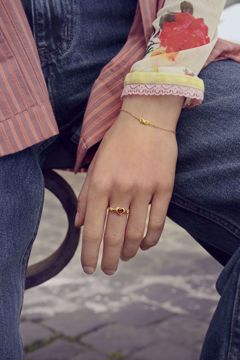 Maanesten Capulet Ring - 925 forgylt sølv med dyp rosa granat