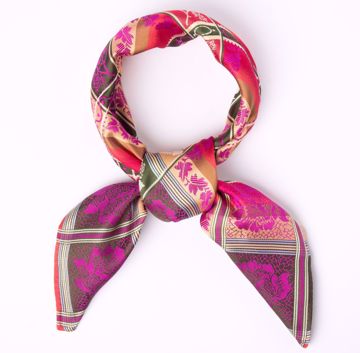 Tyrihans Eufemia Silkeskjerf, 70x70 cm. 