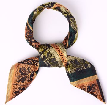 Tyrihans Lise Silkeskjerf, 70x70 cm. 100% silke. 