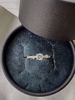 Noën Jewellery Shine Ring 585 hvitt gull med hvit safir og diamanter 0,06 ct. TWVS.  