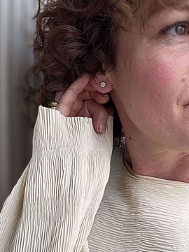 Noën Jewellery Princess Diamantøredobber, rosett - 585 hvitt gull 0,44 ct. TWVS