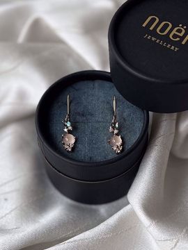 Noën Jewellery Stellini Diamantøredobber med Topas og Rosenkvarts - 585 gult gull 0,30 ct TWVS