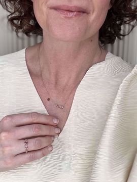 Noën Jewellery Luz Halskjede med Rosa Turmaliner - 585 gult gull. 