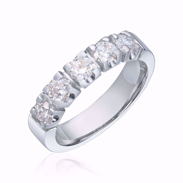 Alliansering i 585 hvit gull med 5 diamanter 1,25 ct TWSI. 