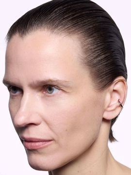 Maria Black Curl Medium Ear Cuff Silver. 
