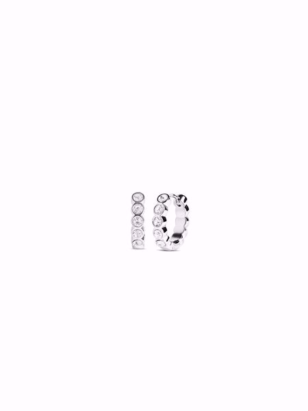 Lotus Hoops 15 mm., sølvbelagte øreringer med runde krystallsteiner rundt hele ringen. 