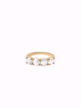 Quattro Zirconia Ring, gullbelagt ring med fire hvite zirkoniasteiner på fremsiden.